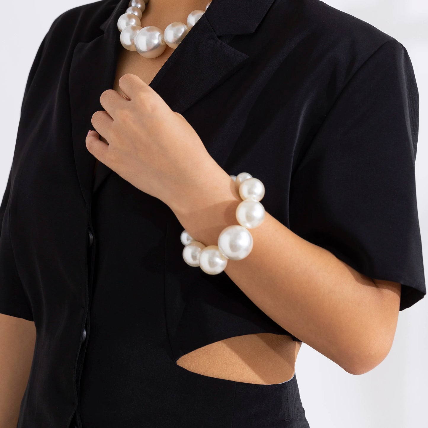 Big Imitation Pearl Choker Necklace for Women