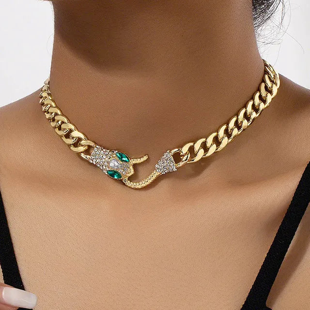 Heart Exaggerate necklace vintage choker