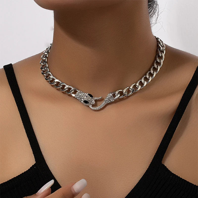 Heart Exaggerate necklace vintage choker